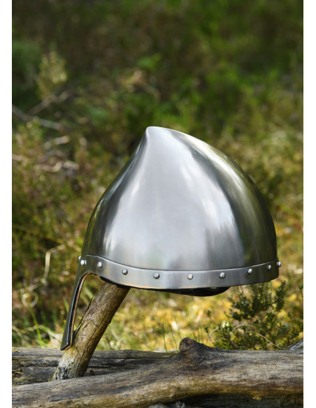 Casco nasal italiano funcional, s. XII