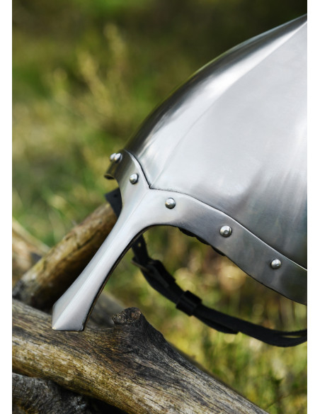 Casco nasal italiano funcional, s. XII