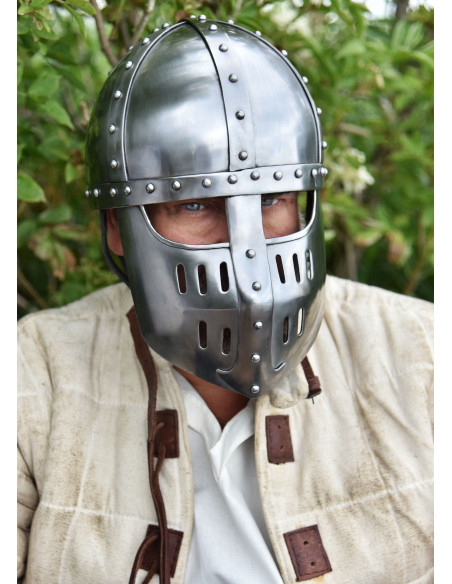 Casco Spangenhelmet con visera