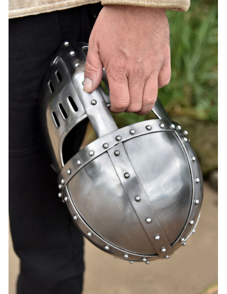 Spangenhelm helm met vizier