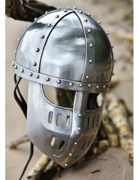Spangenhelm-Helm mit Visier