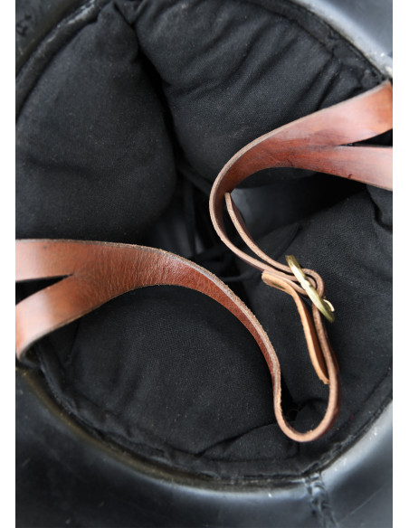 Middeleeuwse gevechtshelm...