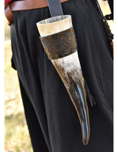 Tahalí für Horn im Relief-Design Drache, braun