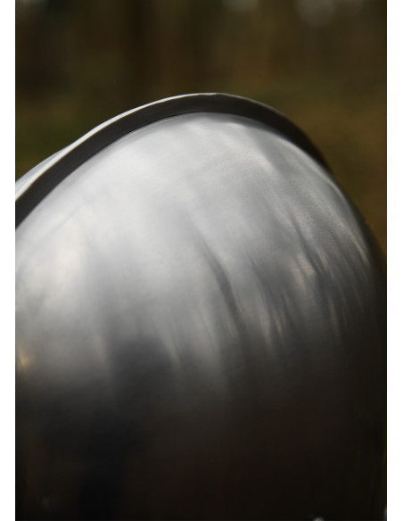 Medievalt hjelm af typen Sallet, stål...