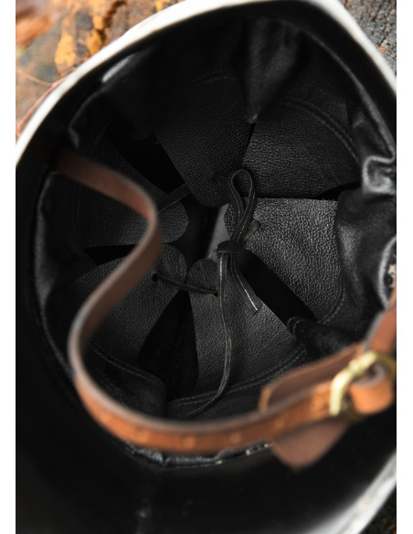 Mittelalterlicher Helm vom Typ...