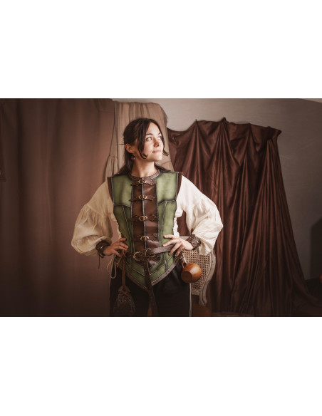 Cuera medieval corta verde en piel de... Cuera medieval corta verde en piel de...