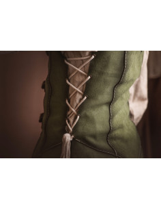 Cuera medieval corta verde en piel de serraje, hombre 2