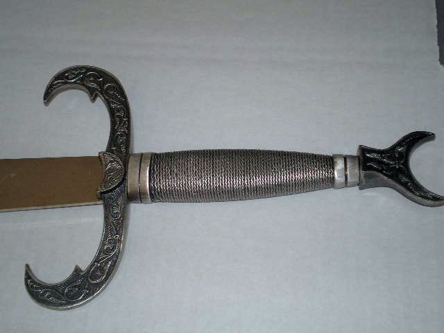 espada cimitarra arabe - Traje y espada musulmana para las fiestas de Moros y Cristianos