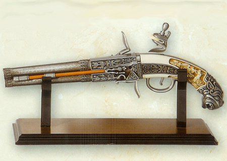 SOPORTE EXPOSITOR 1 PISTOLA 450x320 custom - Historia de la pistola medieval