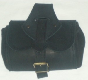 Bolso medieval piel negro 300x271 - Leather Medieval Handbags