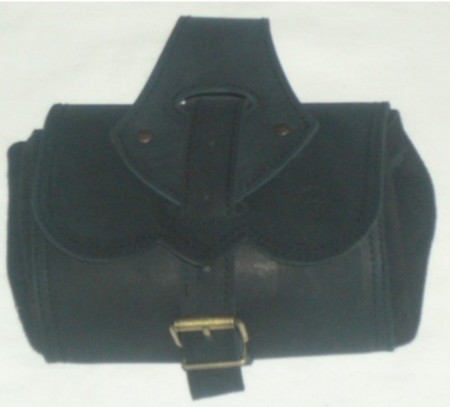 Bolso medieval piel negro 450x407 custom - Bolsos y mochilas medievales en cuero