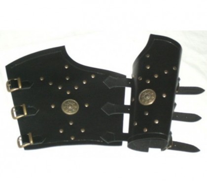 Brazaletes greco romanos negros con adornos metálicos y remaches 420x369 custom - Brazaletes y protectores de brazos en cuero