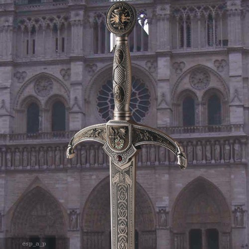 Espada que se parece a una espada forjada en la isla de Avalon
