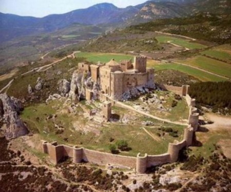 Panorámica Castillo Loarre 450x374 - El Castillo Medieval de Loarre