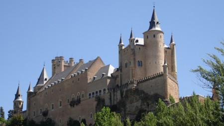 EL ALCAZAR DE SEGOVIA 450x254 - El Alcázar de Segovia