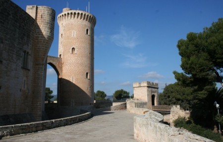 TORRE CASTILLO BELLVER 450x287 - Castillo de Bellver