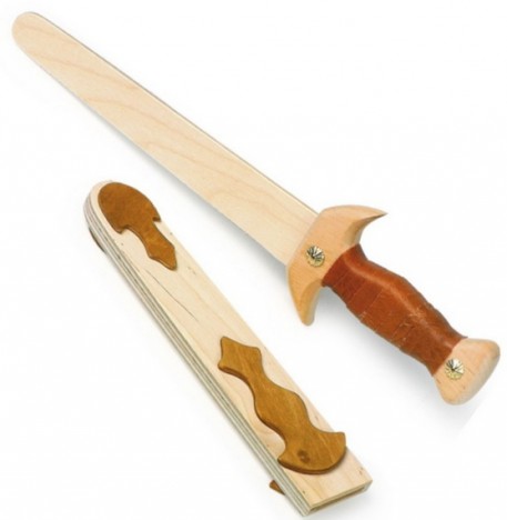 Cuchillo de madera para niños con vaina decorada