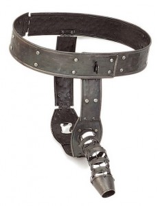 Cinturón de castidad para hombre 230x300 - Cinture di epoca romana e medievale