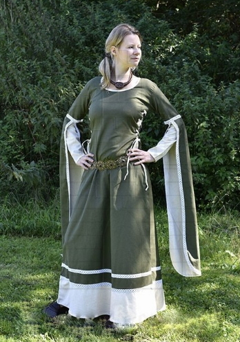 Vestido Medieval Dorotea - Los trajes medievales que nunca pasan de moda