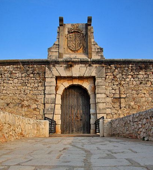 Castillo Chinchon Escudo - Castillo de Chinchón