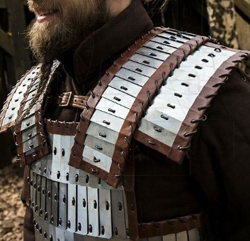armadura-de-cuero-vikinga-ajustable