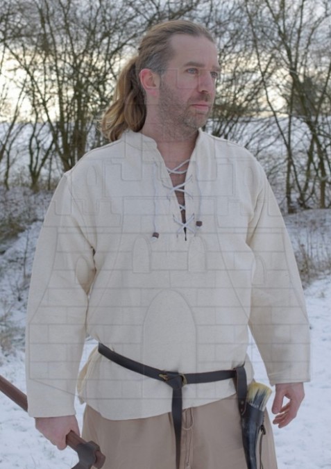 Camisa medieval gruesa cordones 491x675 - Trajes Medievales