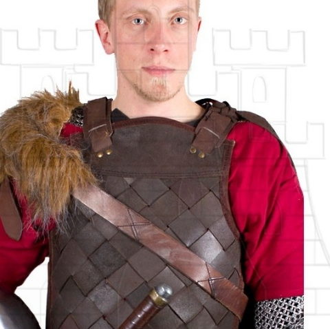 Armadura vikinga en cuero 480x478 - Elegante ropa de la época medieval