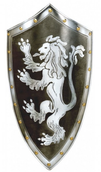 Escudo con león rampante y tachuelas doradas alrededor 425x675 - Escudos de acero para el combate