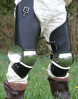 Quijotes medievales de cuero - Protección de las piernas del guerrero medieval