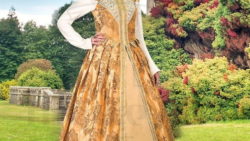 Vestido Del Renacimiento Anjou 250x141 - Piel natural en la indumentaria medieval